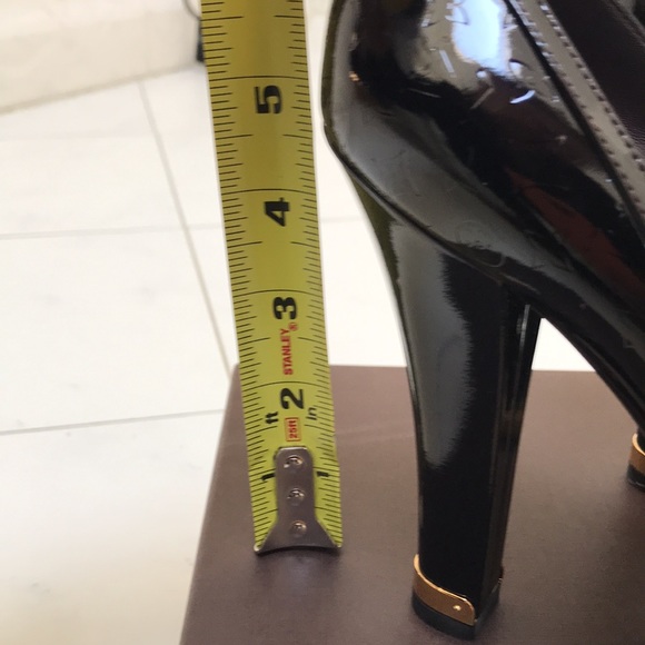 Louis Vuitton pumps size 38.5, maroon color - Picture 8 of 12